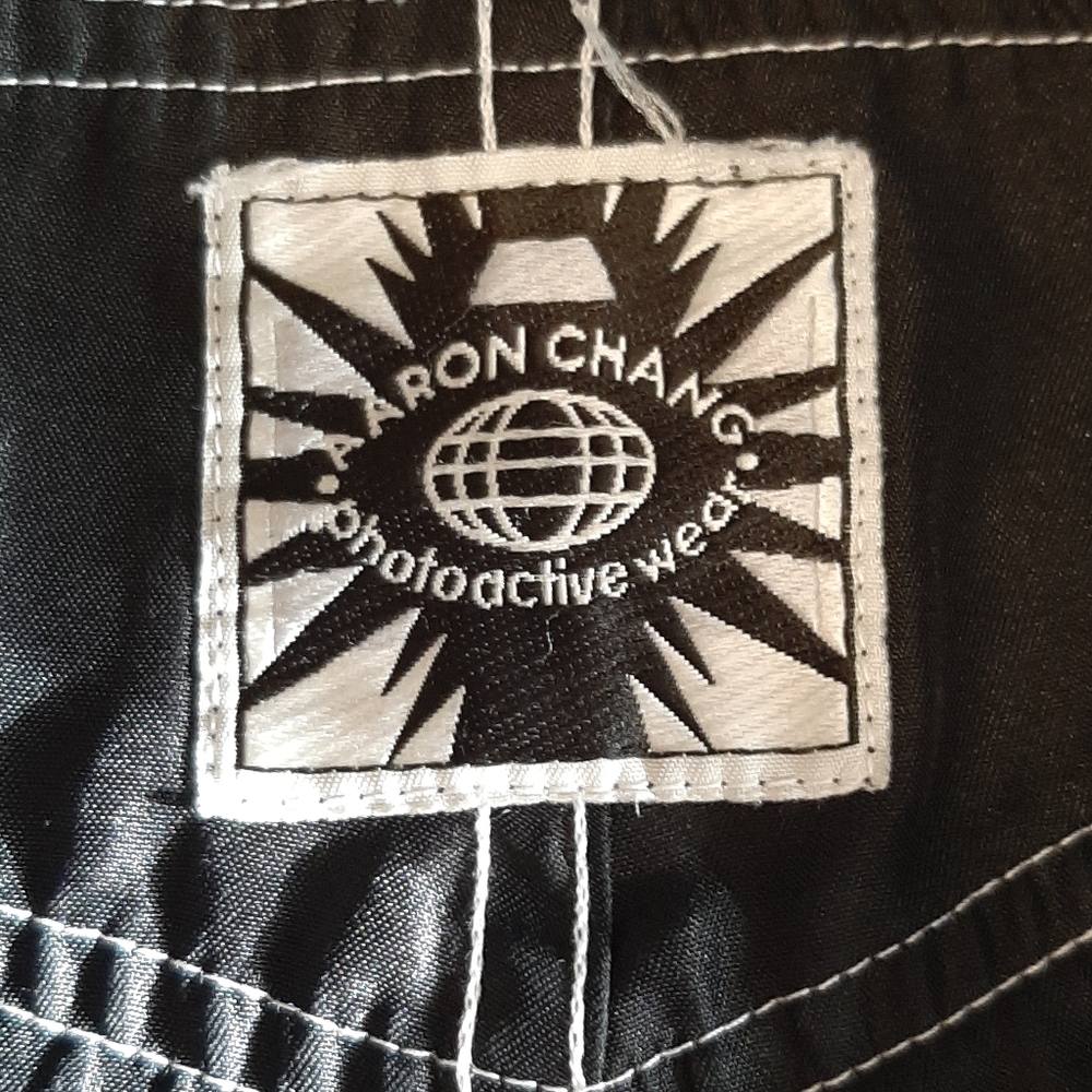 Aaron Chang surf shorts - Picture 2 of 3